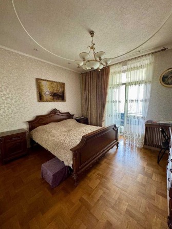 Продам трехкомнатную квартиру, ул.Рабочая, газовое отопление, сталинка - фото 1