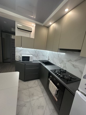 Продам 3/4 части двухкомной квартиры - фото 1