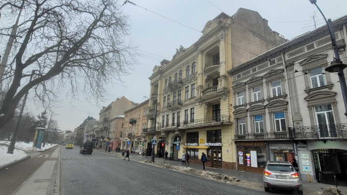 Продаж 1к пр.Свободи(Опера) центр міста 21м 2/3ц ремонт 60тис - фото 1