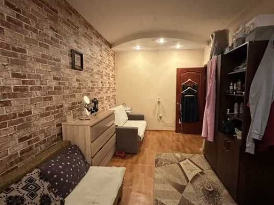 Продам 1 комнатную квартиру в районе пр. Мазепы ( Авиационная) Днепр