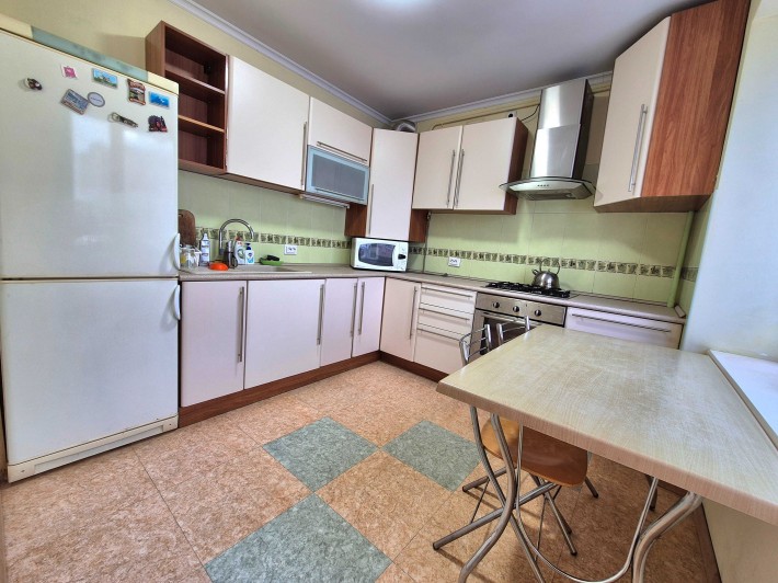 Продаж 3к. вул. Ніжинська 70/48/12,  5/6ц, 152 000$ ближн.центр - фото 1