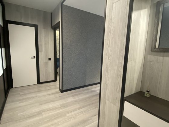 Продаж великої квартири  студії 65 кв.м з ремонтом Житомир