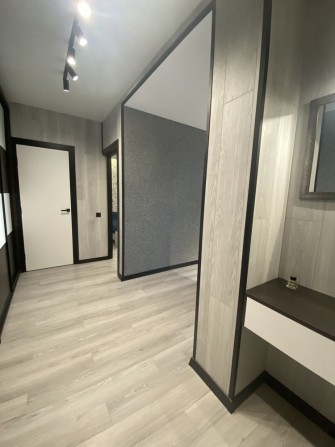 Продаж великої квартири  студії 65 кв.м з ремонтом - фото 1