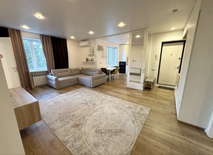 Продаж 4к квартири Нікольська/2 гімназія на 4 поверсі з 9 кап. ремонт - фото 1