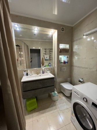 Продаётся добротная 3-х комн.кв-ра. Сталинка. Фалеевская/Б.Морская. - фото 1