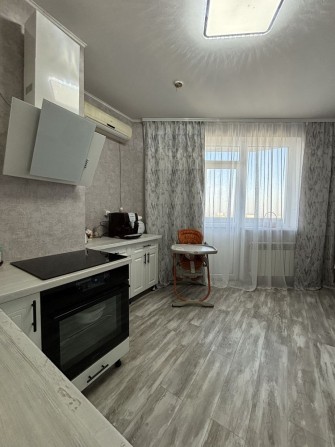 Продам 2 комнатную квартиру Бородинский. Жк Александровский - фото 1