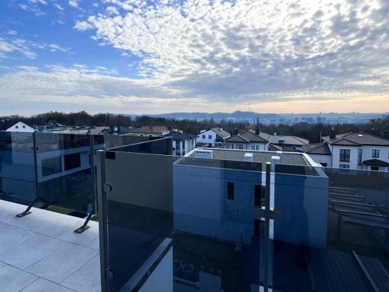 Продаж 3-к. квартира з терасою Шевченківський район. Без комісії. Львов