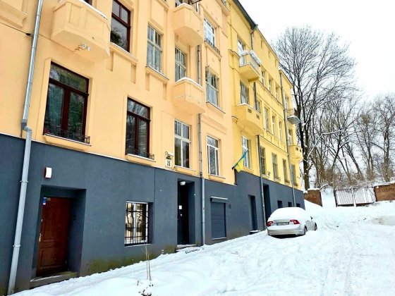 Продаж 3-кім. квартири. вул. Коцюбинського-Центр Львов