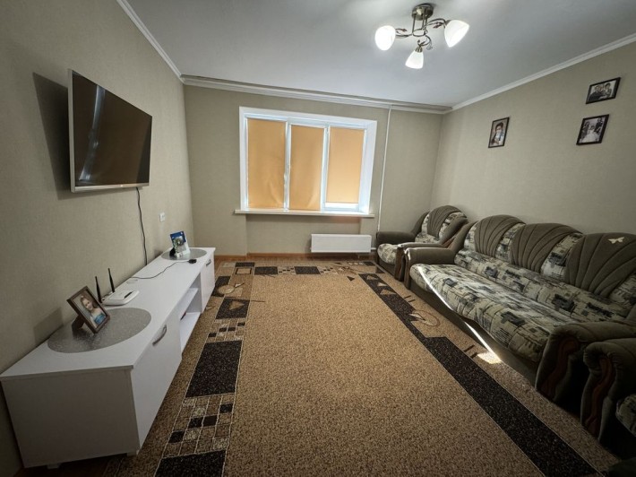 Продаж чотирикімнатної квартири з технікою та меблями на Північному - фото 1