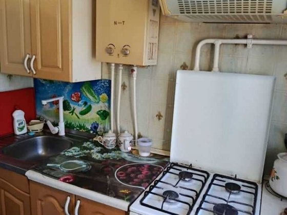 продам 2 кімн кв пр.ЦЕНТРАЛЬНИЙ,поруч Центр ринок,стад Евіс 4\5 цегла Николаев