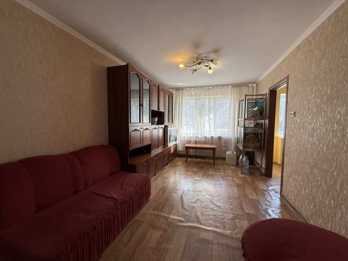 Трехкомнатная квартира на ЮТЗ.Авангардная.1/5. - фото 1