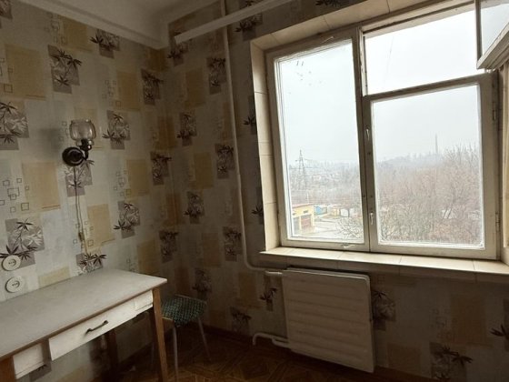 Продам 2 ком .квартиру .Осипенковский район Запоріжжя