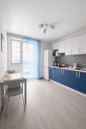 Просторная уукомплектованная квартира ЖК Птичка метро заходи живи ! - фото 1