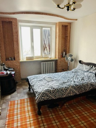 Простора 2к на вул. Віктора Френчка, АГО, 6/9 - фото 1