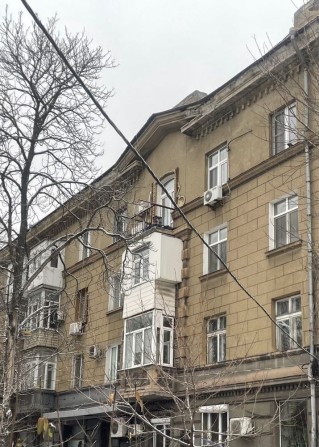 Сталинка на среднем этаже пр. Шевченко / Гагарина ! 860 у.е . за м2 - фото 1