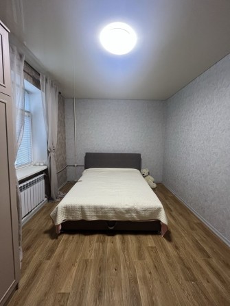 Продаю хорошую 2 комнатную квартиру, ЦЕНТР-Адмиральская СЕРТИФИКАТ ! - фото 1