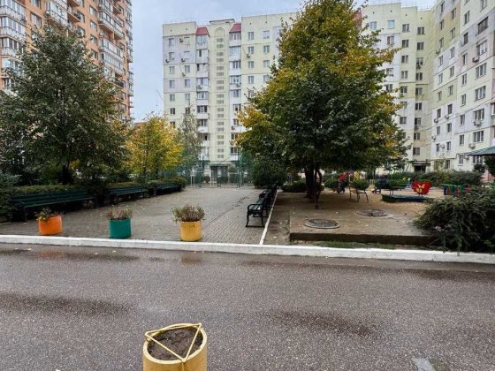 Продам 1-кімнатну квартиру на вул. Сахарова Одеса