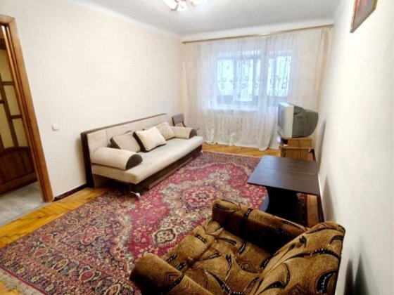 1-кімн. квартира в районі зупинки "Майдан Вернадського"