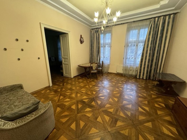 Продам 2-х кімнатну квартиру по вул. Шопена - фото 1