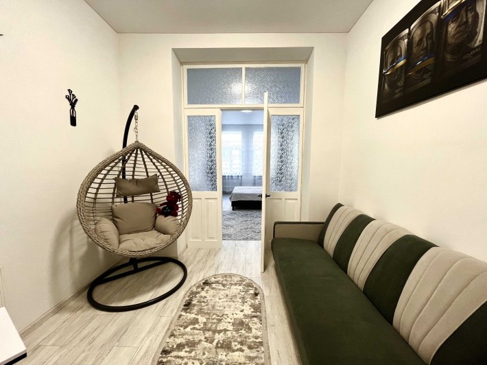 Продаж квартири з ремонтом у ближньому центрі по вул. Крехівська - фото 1