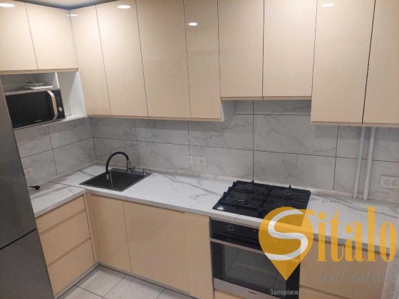 Продаж 2-кімнатної квартири з ремонтом в Олександрівському районі(044) Запоріжжя