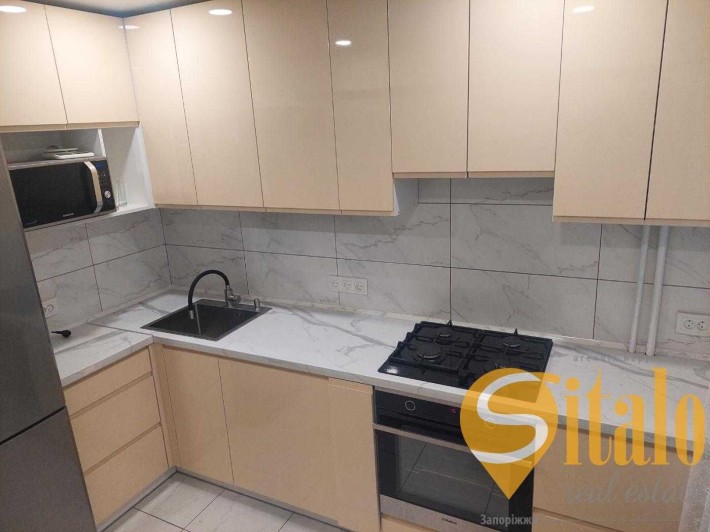 Продаж 2-кімнатної квартири з ремонтом в Олександрівському районі(044) - фото 1