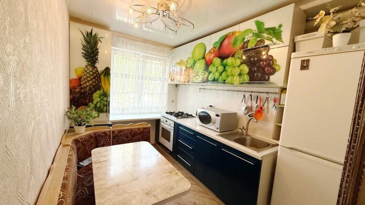 Продаю хорошу  3к.квартиру в Лісках, вул. Київська. ц6 - фото 1