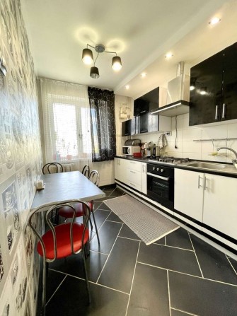 Продам 3-кімнатну квартиру на Сихові, вул. Сихівська - фото 1