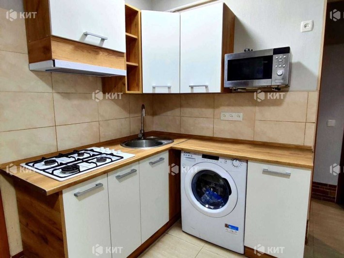 3к.71м2 Київська (м. Киевская, ул. Матюшенка 11) 131333 - фото 1