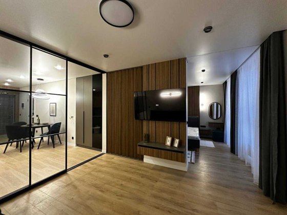 Продаж однокімнатна квартира ЖК Америка, дизайнерський ремонт та меблі Львів