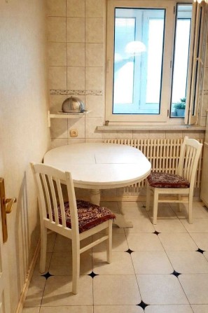 Продам 3 к.кв на 2 эт 9 эт дома цена 27000 (404771) - фото 1