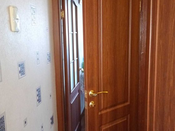 Продам 2х ком кв Салтовское  Шоссе. Отличный район. Сертификат да. TB Харків