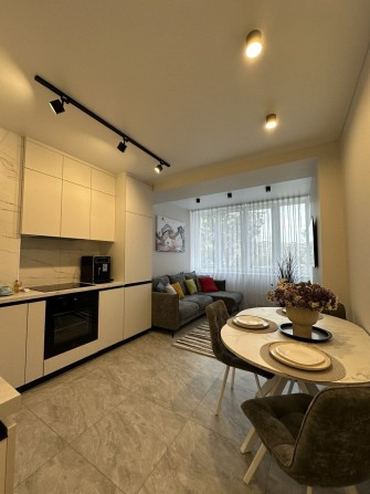 Квартира в новом ЖК с ремонтом - фото 1