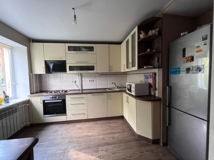 Велика 3шка 2й поверх Чумаченко - фото 1