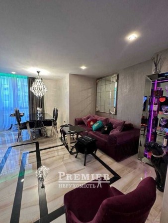 Статусная 2-комнатная квартира . Французский бульвар - фото 1