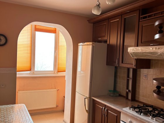 ЗАТИШНА 3 кім. квартира / р-н 700-річчя