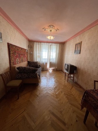 Продам 2 комн квартиру - фото 1