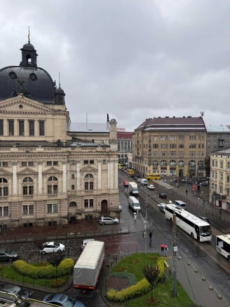 Продаж 2 кім. квартири в центрі з виглядом на Оперний театр - фото 1