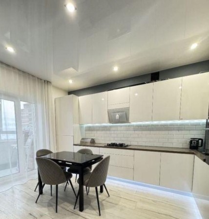 Продаж 3кім.кв-ри вул.Зелена ЖК Старий Сихів 136000дол.США Торг - фото 1