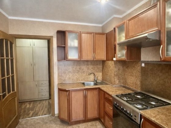 Продаётся 4 ком кв.ул. Рустави в Осипенковском районе! Запоріжжя