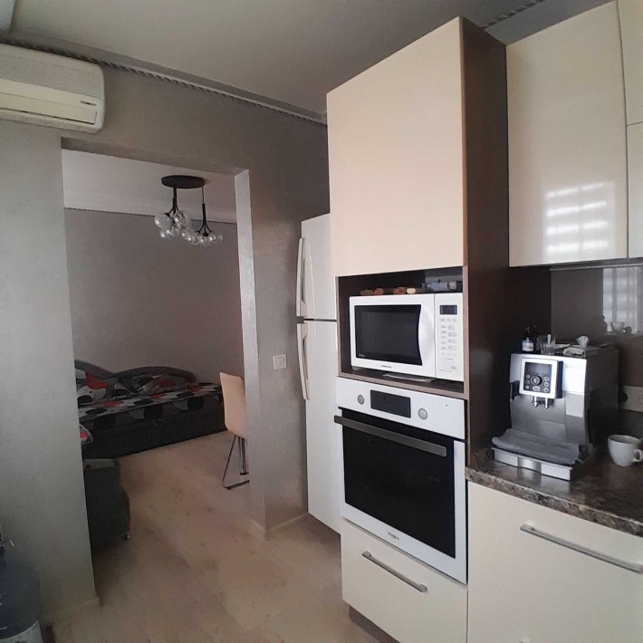 Срочно! 4х комнатная на Затонского с ремонтом за 55 000 - фото 1