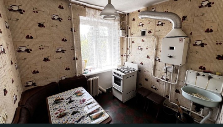 Продается 1 комнатная  квартира в корабельном районе - фото 1