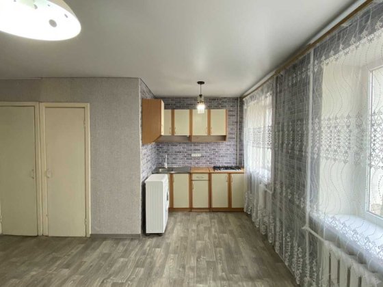 Продається простора 3 кімнатна квартира в Інгульському районі Н1 Николаев