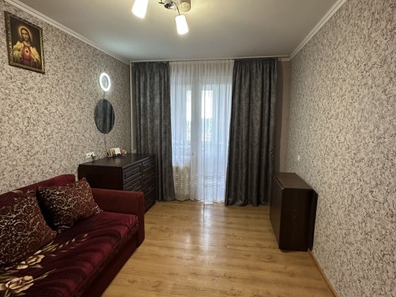 Продаж 3-кім. квартири в цегляному будинку,ремонт в.Калнишевського Львов