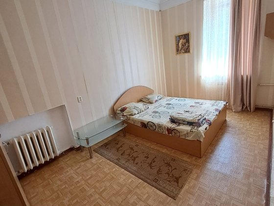 Квартира 3комнатная Сталинка Центр Адмиральская Миколаїв