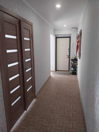 Продам 3х ком. кв. 4/9 эт. кирпич. Чешка. Космонавтов - Электронная - фото 1