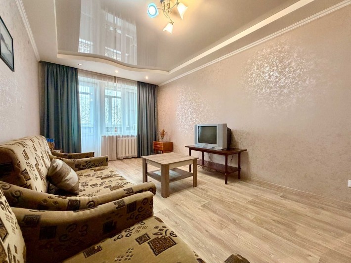 Продаж двокімнатної квартири на проспекті Миру (р-н магазину Таврія В) - фото 1