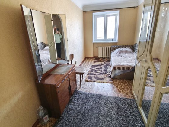 Продам 3 кімнатну квартиру.  Гуртожиток.  ЮТЗ Николаев