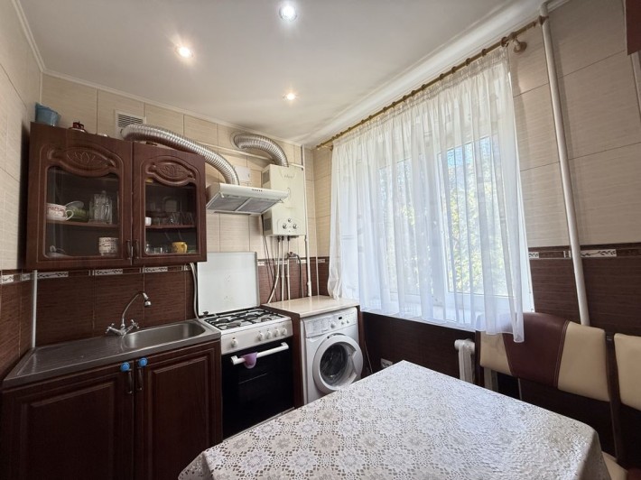 Продаю 2х комнатную квартиру в Лесках. 2 этаж дом кирпичный - фото 1