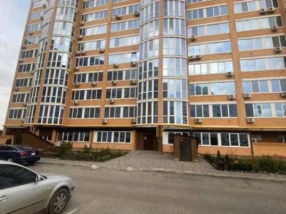 Продажа большой 1к квартиры ЖК Лазурный Автономное отопление Центр Харків